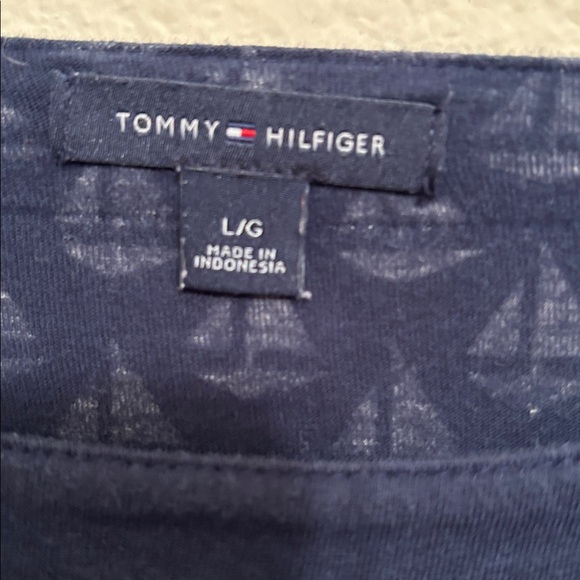 Tommy Hilfiger Navy Sailboat Print Top - Picture 2 of 3